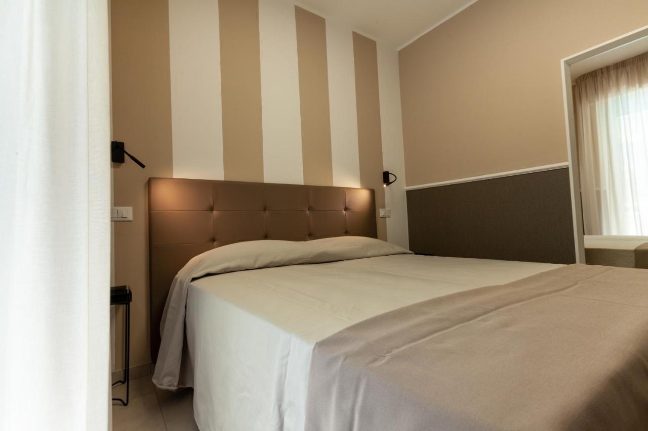 Holiday Club Residence Alba Adriatica Exterior foto